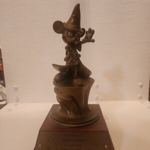 Disney 15 Yr Cast Member Award Bronze Mickey.